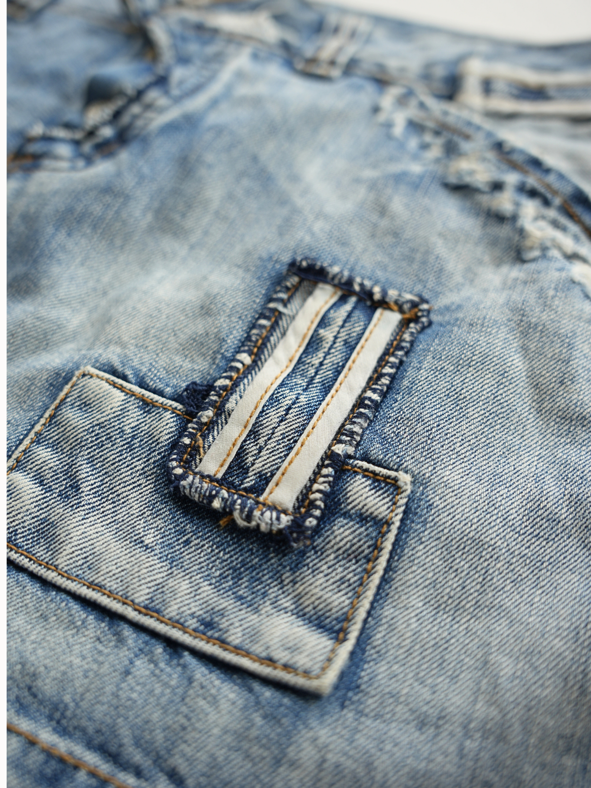 Rebel Stitch Mini - L