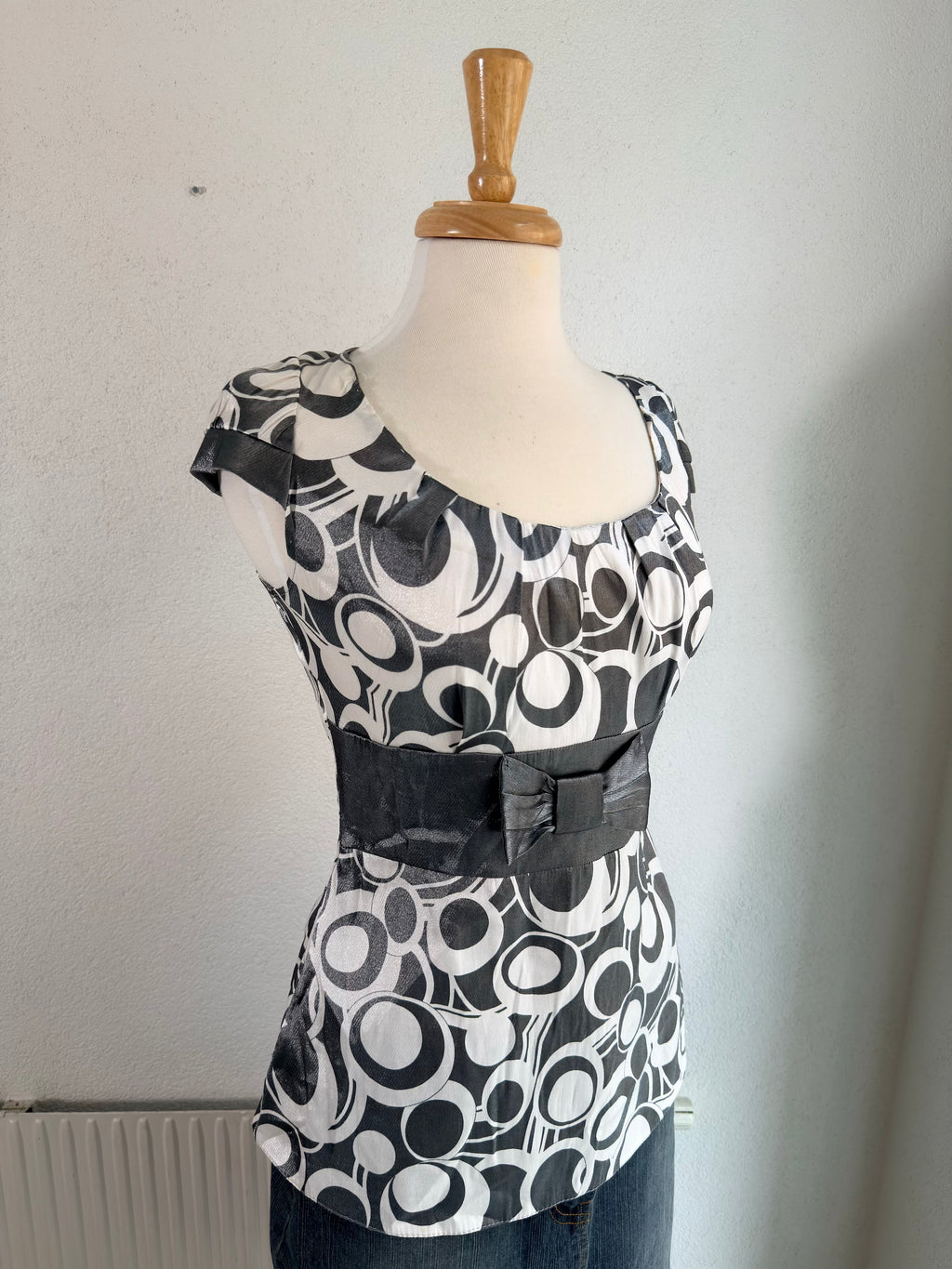 Chic Svartvit Topp