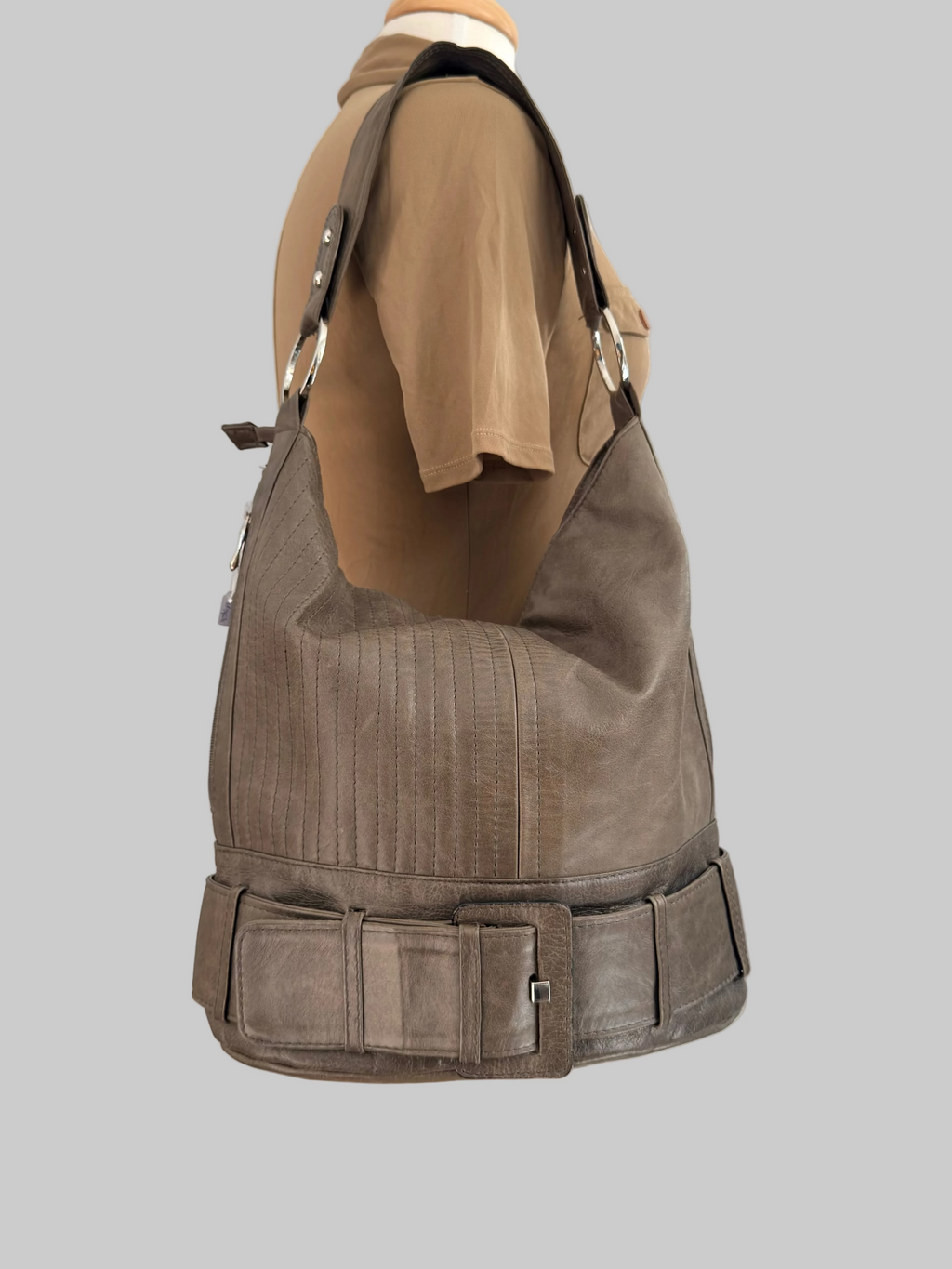 Urban Hobo Väska – Stilren & Rymlig Design