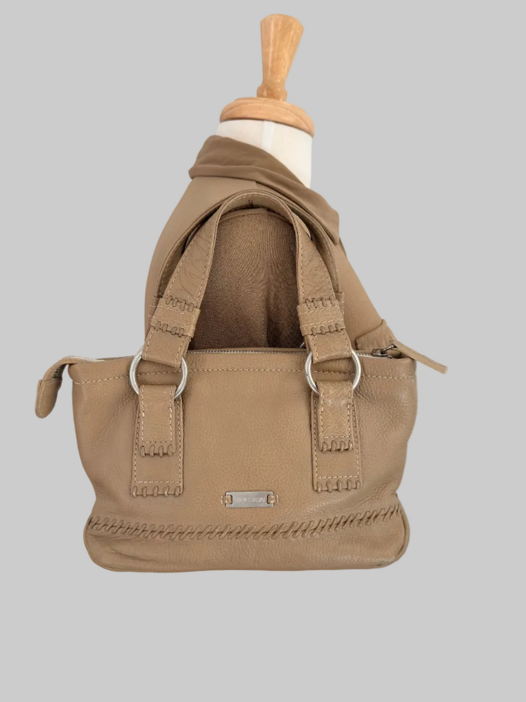 Elegant Beige Handväska – Tidlös Axelväska i Läder