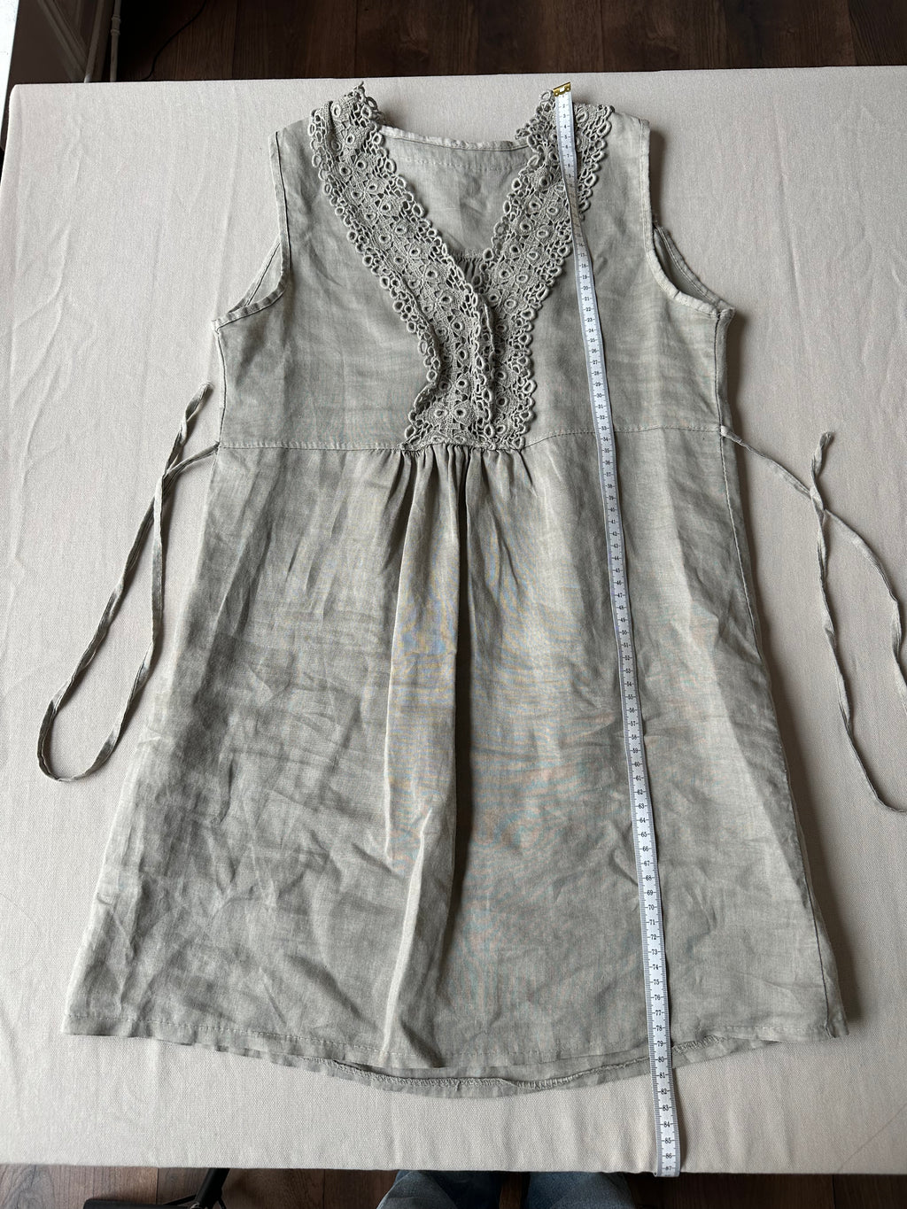 Beige Linne med Spets – Somrig & Boho Design