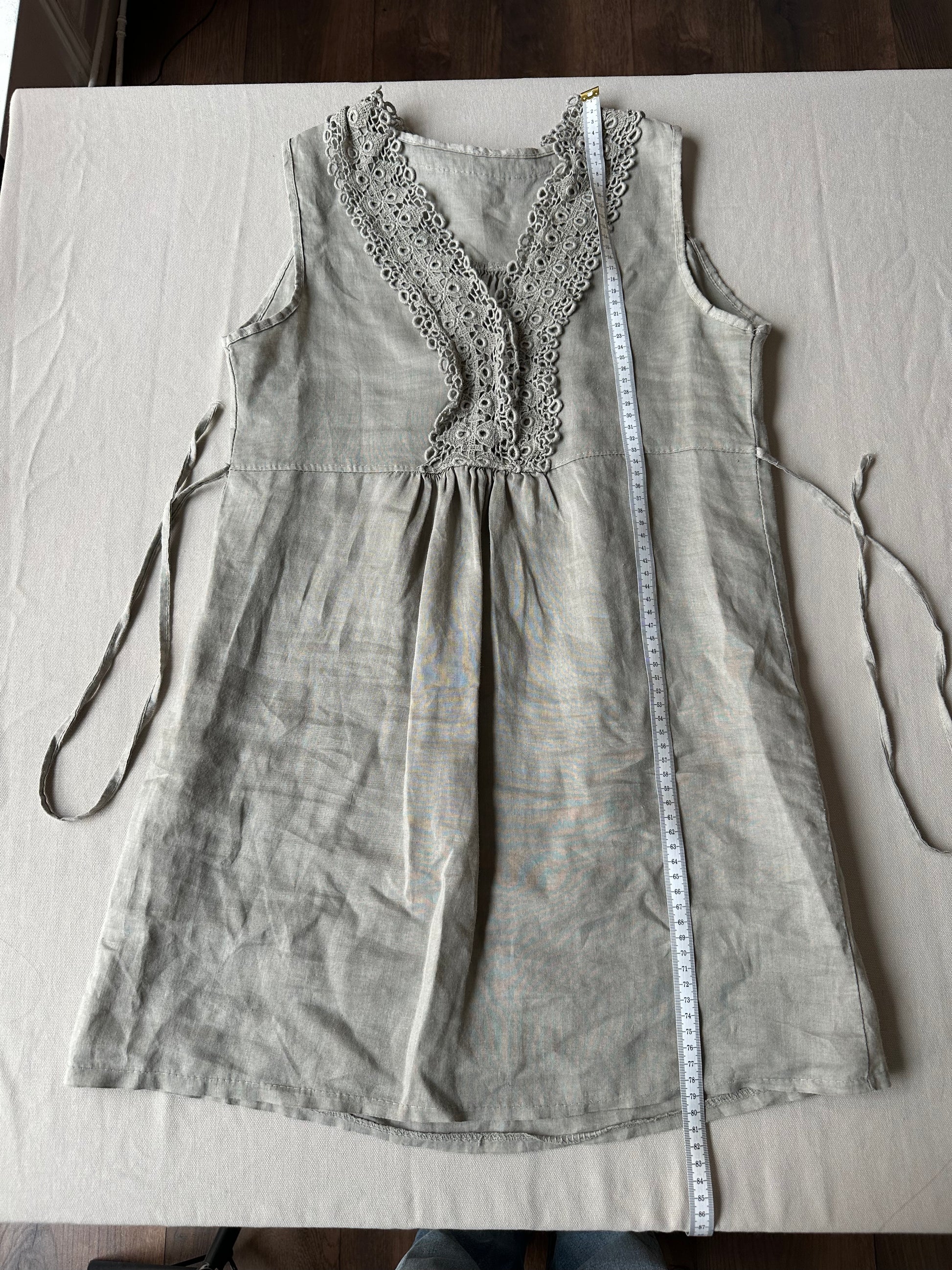 Beige Linne med Spets – Somrig & Boho Design