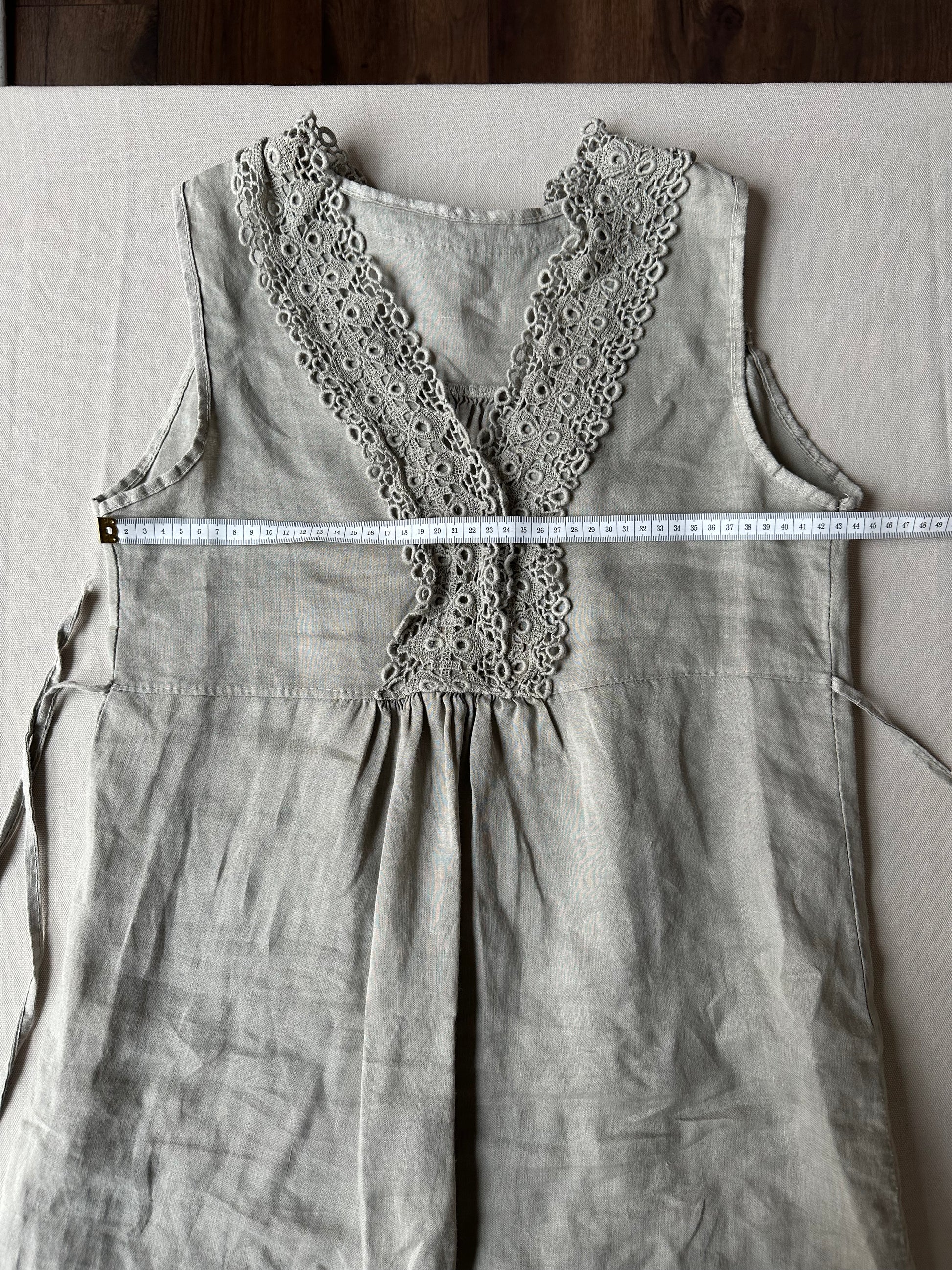 Beige Linne med Spets – Somrig & Boho Design