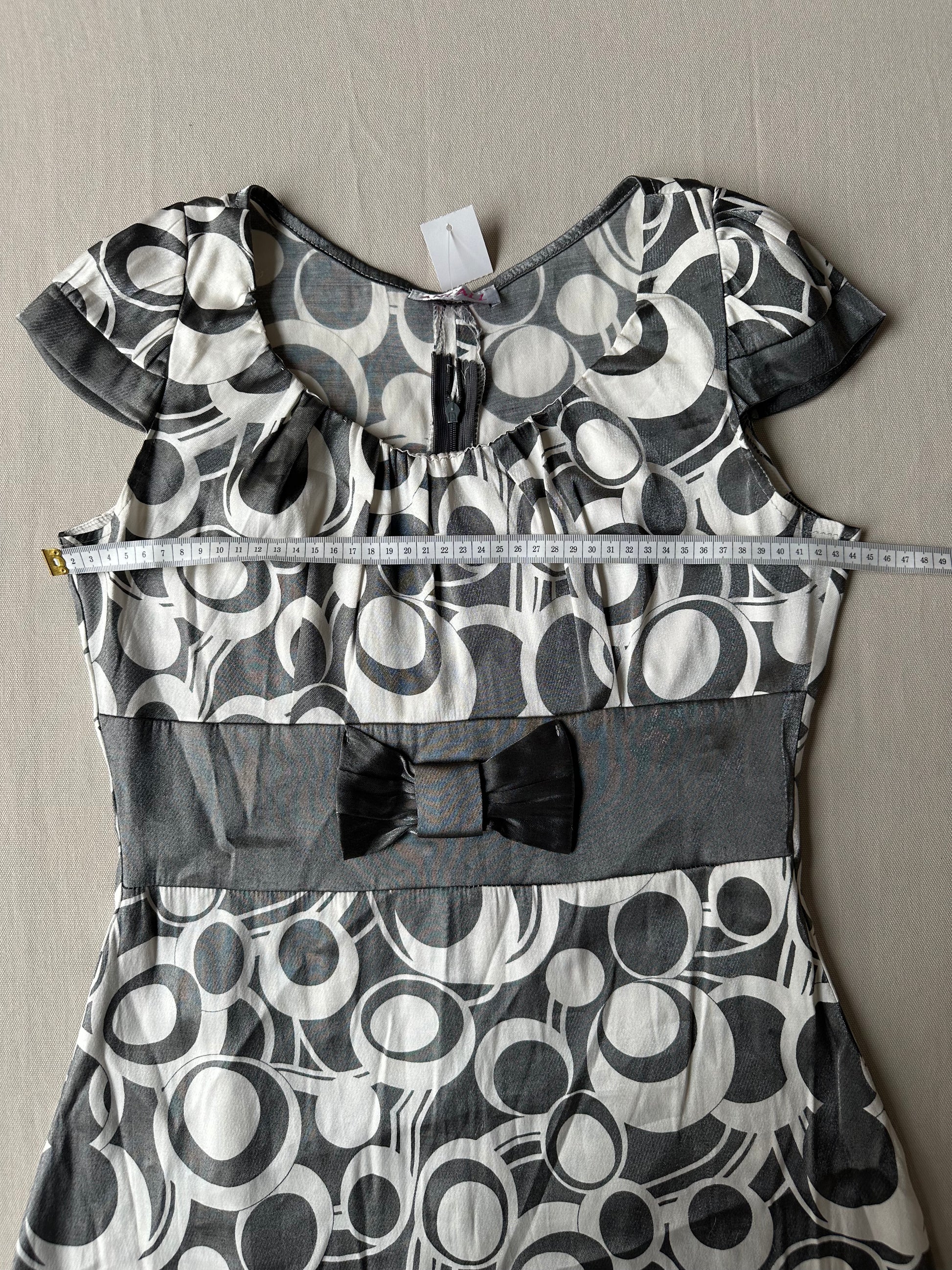 Chic Svartvit Topp