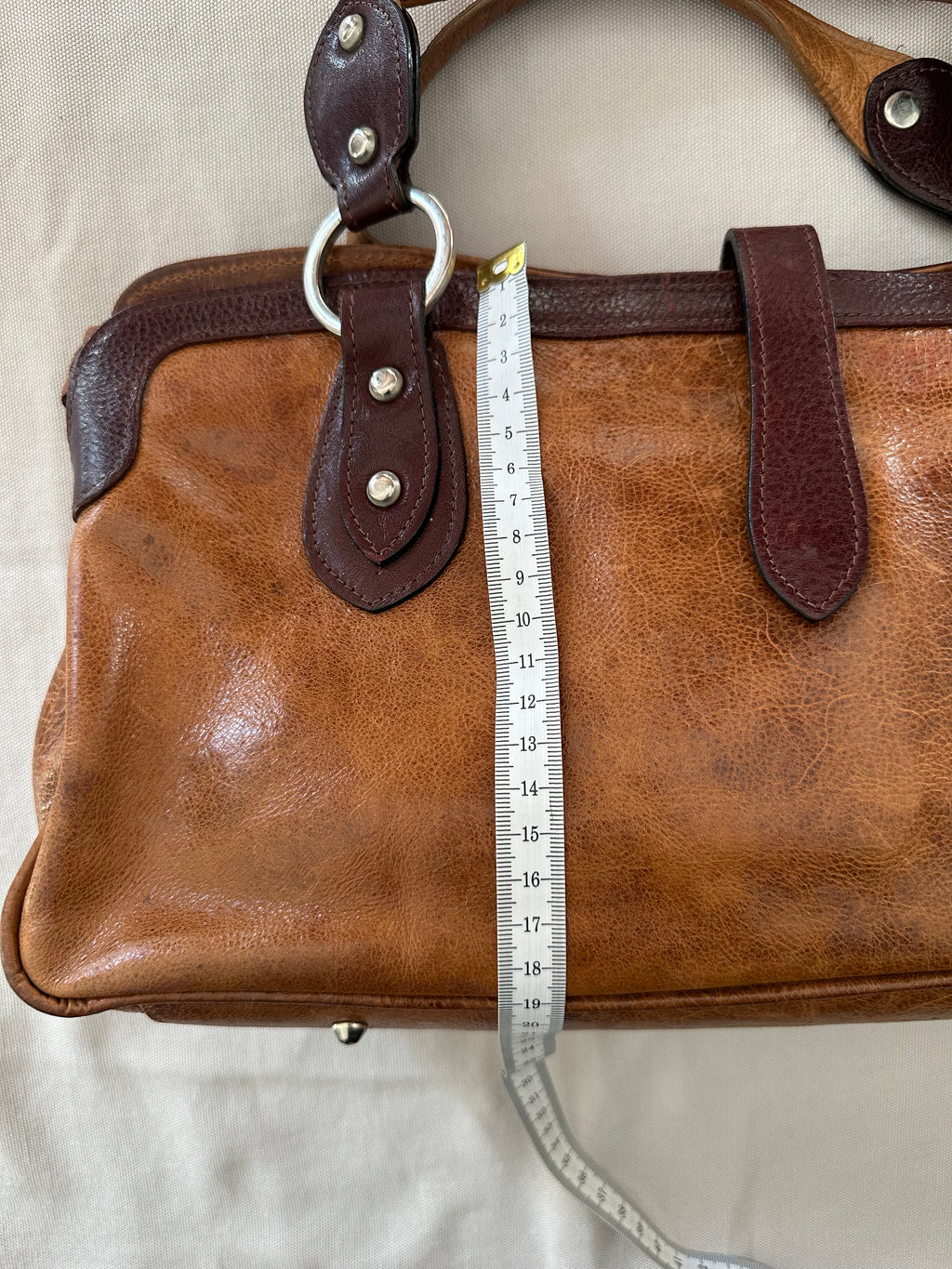 Vintage Brun Läderväska – Tidlös & Elegant Axelväska
