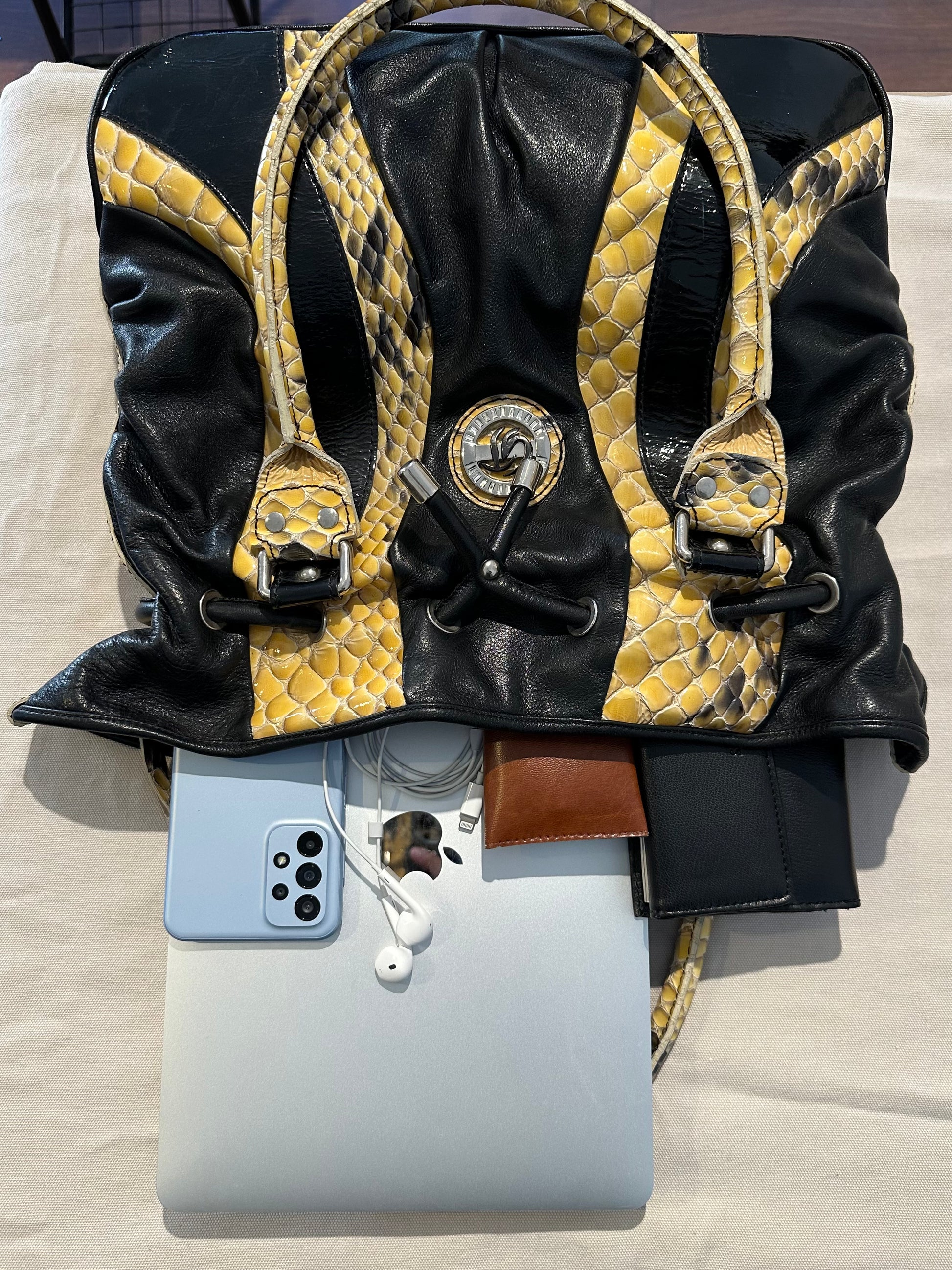 Urban Pattern Bag – Svart Trendig Axelväska